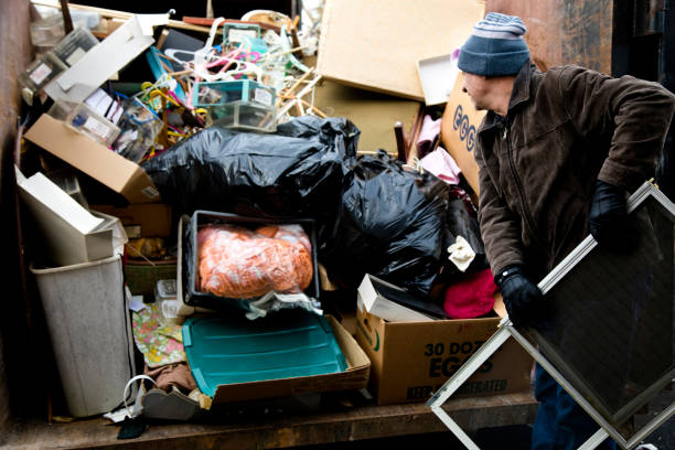 Best Construction Debris Removal  in Hartville, OH